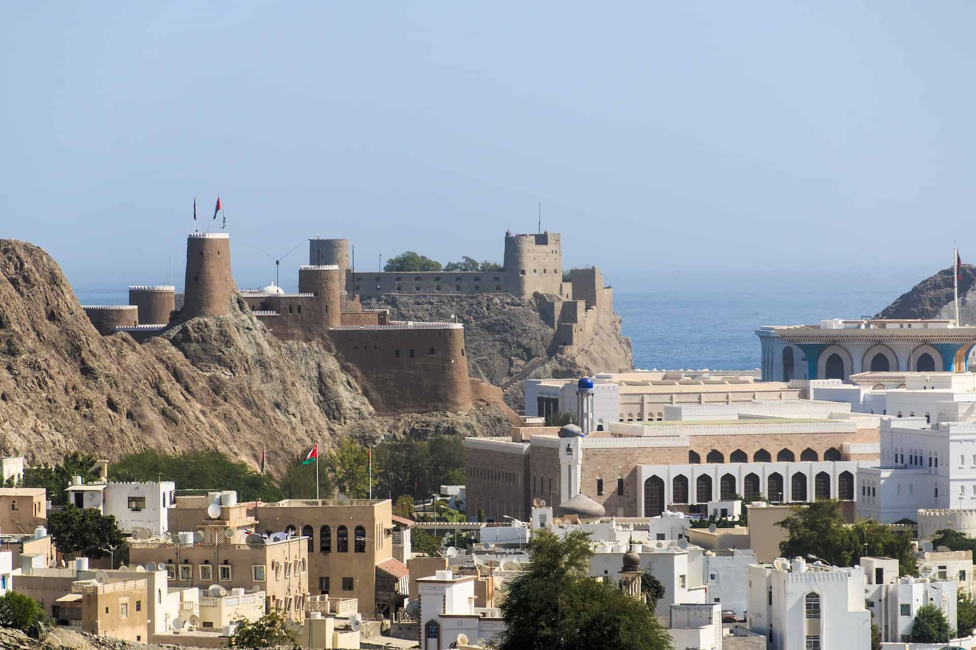 Essential Tips & Insights for Traveling to Oman: A Useful Guide