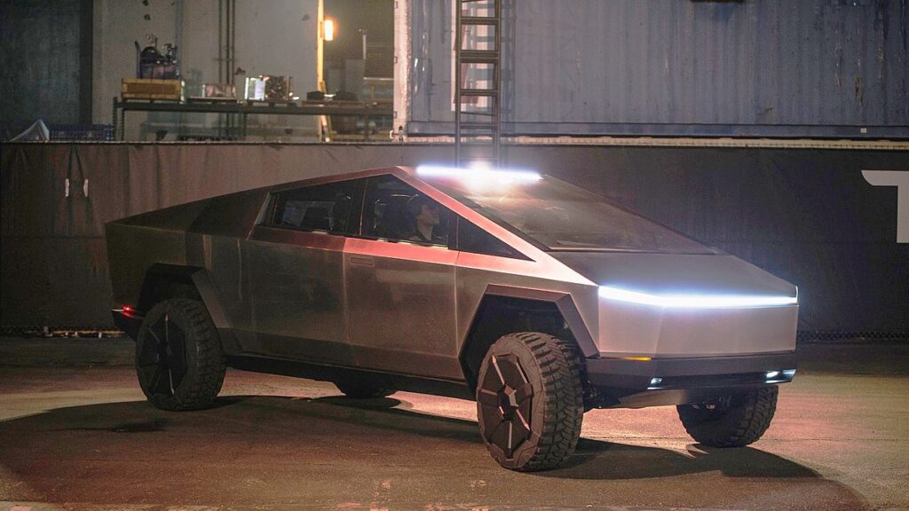 Cybertruck, Photo by u/Kruzat modified by Periwinklewrinkles, Tesla Cybertruck outside unveil modB, CC BY-SA 4.0