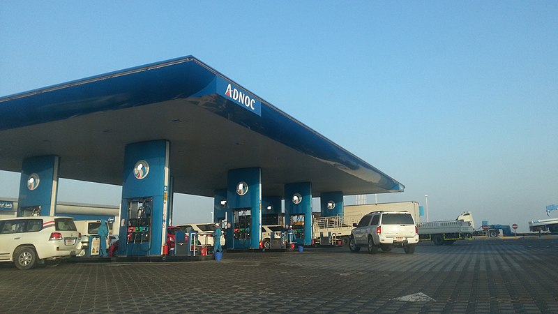 ADNOC, Photo by Rizwan Ullah Wazir, Abudhabi to Tarif Highway -Adnoc Pump - United Arab Emirates - panoramio (5), CC BY 3.0