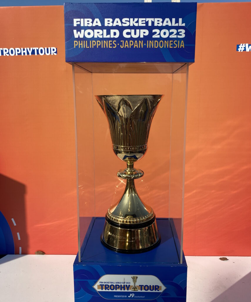 Griff88, FIBA World Cup 2023 Trophy Tour - Jakarta - Naismith Trophy (2), CC BY-SA 4.0